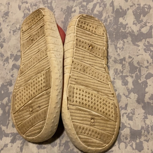 Cat & Jack water shoes - Picture 3 of 3